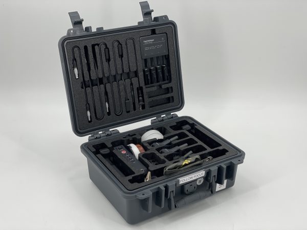 Tilta Nucleus-M Wireless Lens Control System w/ Case - Image 2